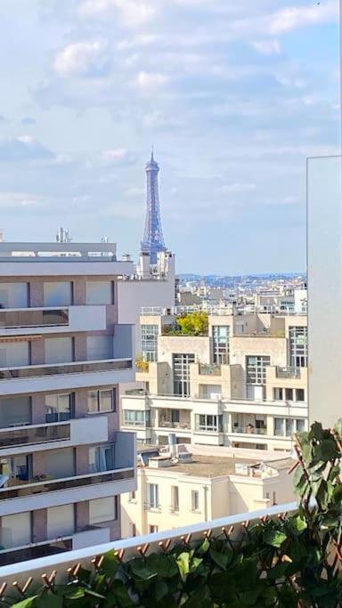 Appartement Loft With Romantic View Over The Eiffel Tower