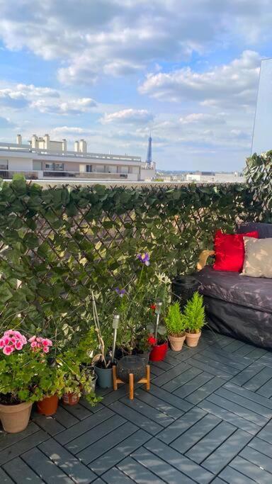 Loft With Romantic View Over The Eiffel Tower Appartement